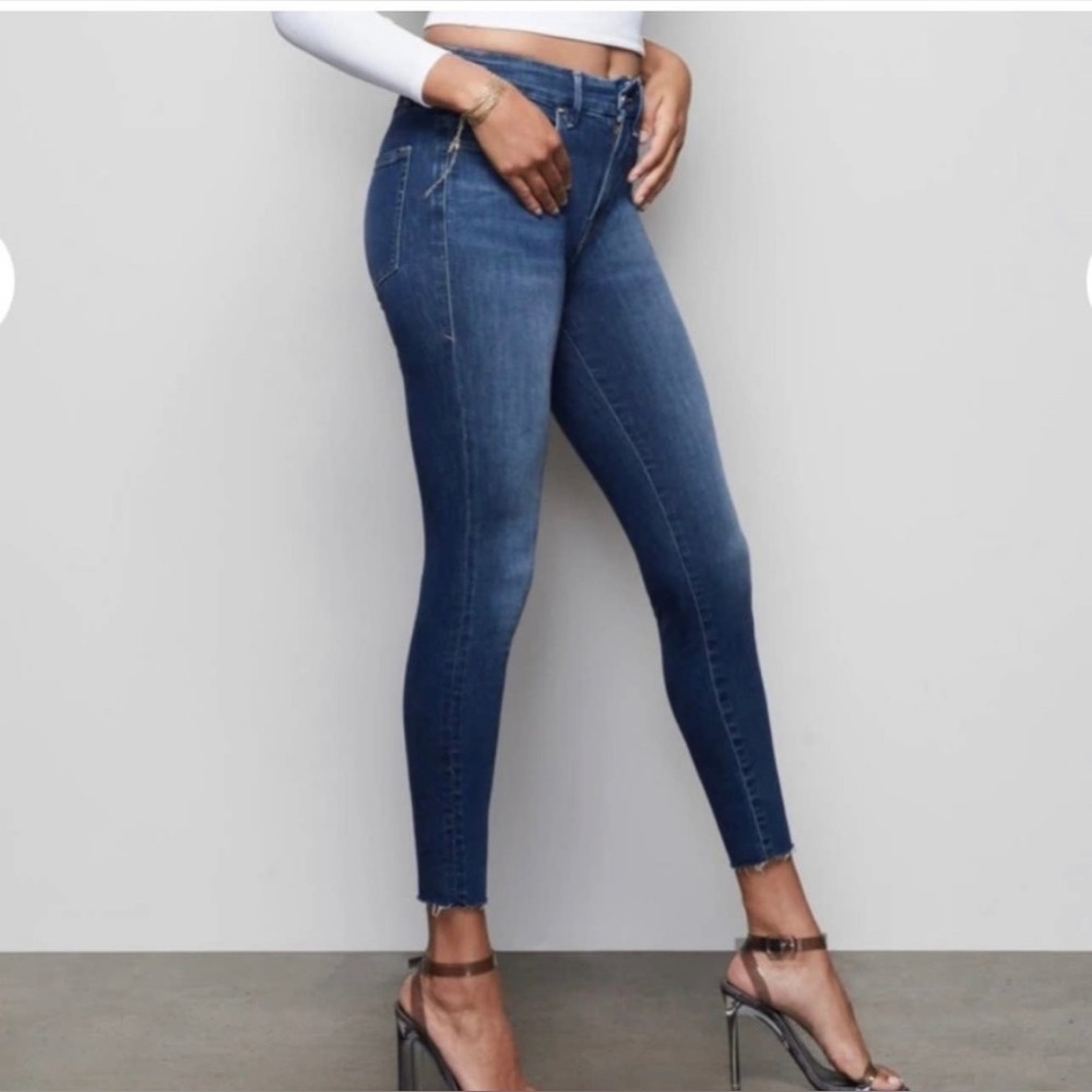 Good American Skinny Cropped Jeans - Picture 2 of 6